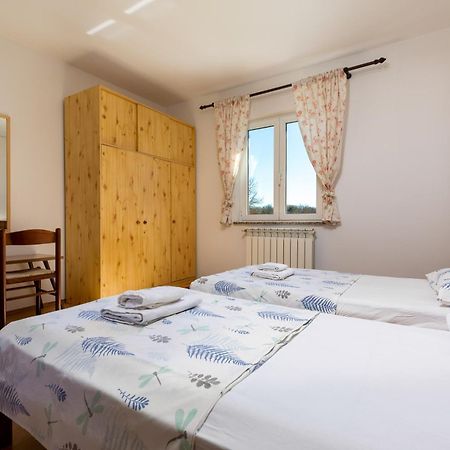 Lovely House Lindi In Porec Exterior photo